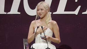 로제, 미국 시상식서 '올해의 글로벌 히트메이커' 수상