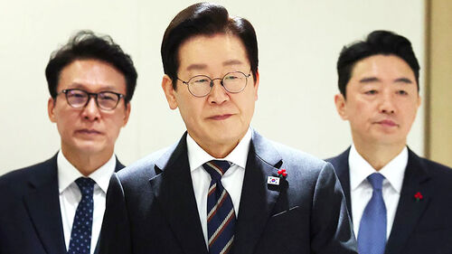 "위법 종교단체 해산시켜야"…당 지도부와 만찬