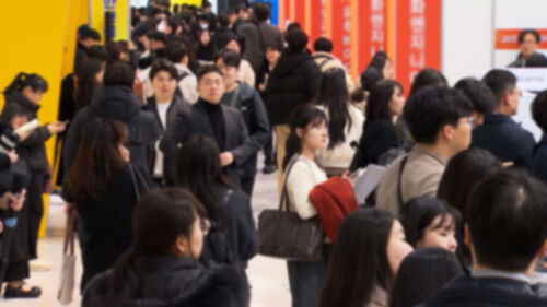 취업자 22만 명대 증가…청년 고용률 19개월째 하락세