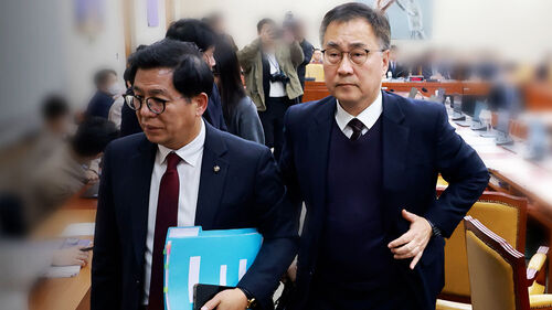 허위조작 금지법 상임위 통과…"졸속 처리" 반발