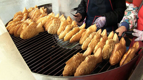"금붕어빵" 가격 치솟자…"집에서 부담 없이" 인기 정체