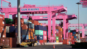 환율 2.4% 뛰자 수입물가도 2.6% 급등