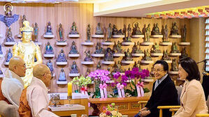 김혜경 여사, 라오스 영부인과 조계사 방문&hellip;"교류&middot;연대 강화"