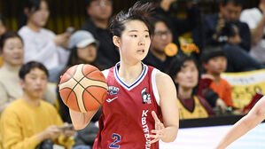 '허예은 15점' 여자농구 KB, 삼성생명 꺾고 3연패 탈출