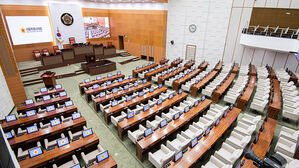 서울 학생인권조례 폐지안 가결&hellip;논란 재점화