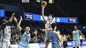 1초에 엇갈린 승부&hellip;프로농구 KT, 소노에 1점 차 역전승