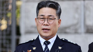 검찰 "위법"&middot;백해룡 "변명"&hellip;압수수색영장 기각에 또 장외공방