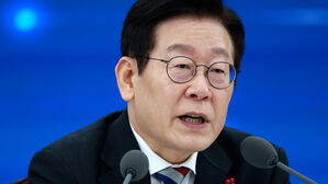 국방장관 '계엄때 태업 간부 징계' 보도에 "알려진 내용과 달라"