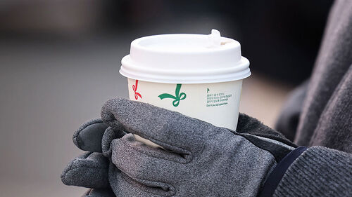 "카페서 컵값 따로 내자" 정부 발표…엇갈린 반응