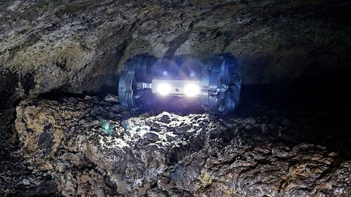 바퀴 크기 마음대로…달 탐사용 로버 공개