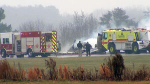 미 공항서 항공기 추락&hellip;6명 사망