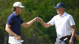 쿠처, 아들과 함께 PNC 챔피언십 우승&hellip;합계 33언더파