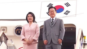 이 대통령, 국빈 방중 출국&hellip;북 탄도미사일 발사