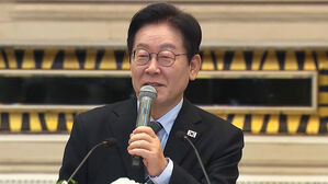 이 대통령 "한중 관계, 감정에 좌우되지 않게 관리&hellip;많은 진전"