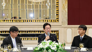 이 대통령, 한한령에 "질서 있게 해결될 것&hellip;중국, 명확히 의사 표현"