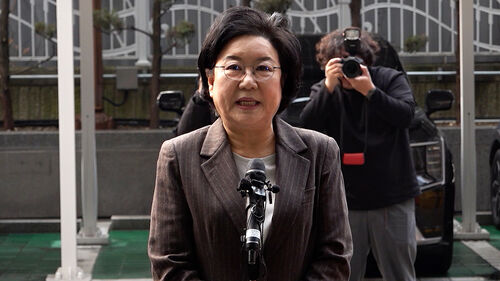 로또청약에 수십억 시세차익…서민 코스프레 비판