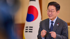 이 대통령 "검찰개혁&middot;보완수사권, 당 숙의하고 정부는 수렴" 지시