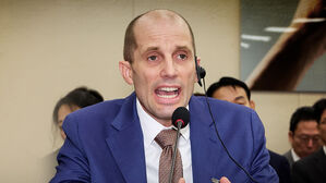 쿠팡 임시 대표 이미 떠났는데&hellip;"입국 시 출국 정지"