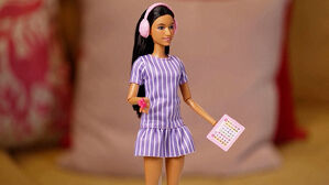 눈동자 치우친 바비&hellip;'자폐 스펙트럼' 인형 등장