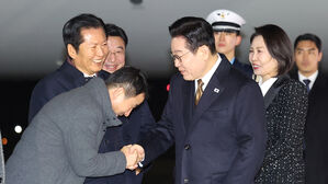 이 대통령, 서울 도착&hellip;외교 성과 가다듬고 국내 정국 구상