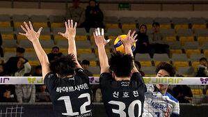 '신호진 트리플크라운'&hellip;현대캐피탈, 삼성화재에 완승