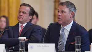 '미 통제 베네수 석유' 첫 판매권 비톨 임원, 트럼프 고액 기부