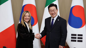 이 대통령, 이탈리아 멜로니 총리와 정상회담&hellip;"협력 저변 넓힐 것"