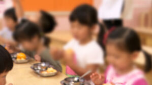 방학 전부터 대기&hellip;학부모들 환호한 '밥 학원'