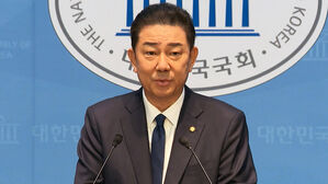 경찰, 쿠팡 본사 등 압수수색&hellip;'김병기 업무방해' 수사