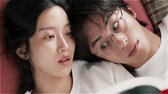 250만 흥행작 '만약에 우리', 3일간 공짜로 본다