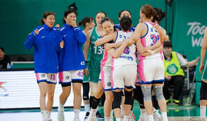 여자농구 삼성생명, '23점' 이혜란 앞세워 선두 하나은행 격파