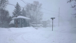 영하 50도 찍고 '초긴장'&hellip;"완전 마비" 비상사태 선포