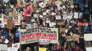 미국 이민당국, 단속서 숨진 미국인 2명에 "용의자들" 지칭