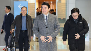 강훈식, 캐나다로 출국&hellip;"60조 잠수함 수주, 한국 진심 전할 것"