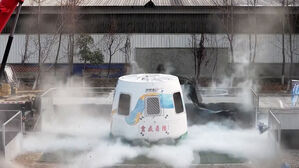 달걀 안 깨뜨리고 착륙&hellip;"여행에 6억" 중국 깜짝 우주선