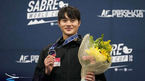 펜싱 사브르 월드컵 남자 단체전 금메달&hellip;'돌아온 오상욱' 2관왕