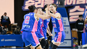 '가와무라 결승점' 삼성생명, 최하위 신한은행 잡고 3연승