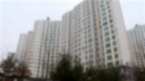 "세금 더 비싸도 들고 버틸까"&hellip;강한 메세지에 시장 '술렁'