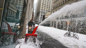 최소 26명 사망&hellip;2100km 걸쳐 30cm 넘게 쌓였다