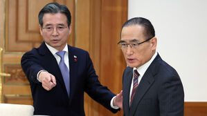 청와대 "관세 합의 이행 의지 전달하고 차분히 대응할 것"