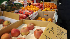 덜 먹고 옷도 안 산다&hellip;자동차 제외 소매판매 4년째 감소 '역대 최장'
