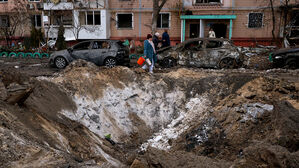 러, 우크라 여객열차 연속 타격&hellip;민간인 사상자 속출