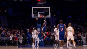 동료의 빗나간 슛이 '완벽 도움'&hellip;파워 덩크 작렬