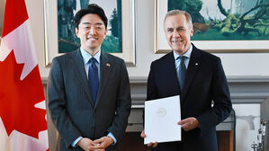 강훈식, 캐나다 잠수함 수주전 총력&hellip;"아들&middot;딸 탄다는 마음으로 제작"