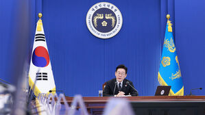 이 대통령 "외부 공격엔 함께 싸워야&hellip;국제사회 파고 힘 합쳐 넘길"