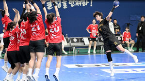 '강경민 10골' SK, 부산시설공단 꺾고 핸드볼 리그 5연승