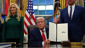 "쿠바와 석유 거래하는 나라에 관세"&hellip;트럼프, 행정명령 서명