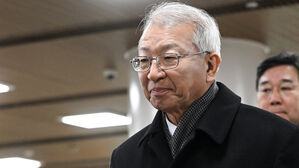 '사법농단' 양승태 2심 징역형 집유&hellip;1심 무죄 뒤집고 유죄