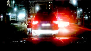 한밤중 뜬 경찰차 20대&hellip;"매달고 달려" 충격의 25분