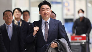 강훈식 "우리 잠수함 기술력 훨씬 나아&hellip;자신감 갖고 있어"